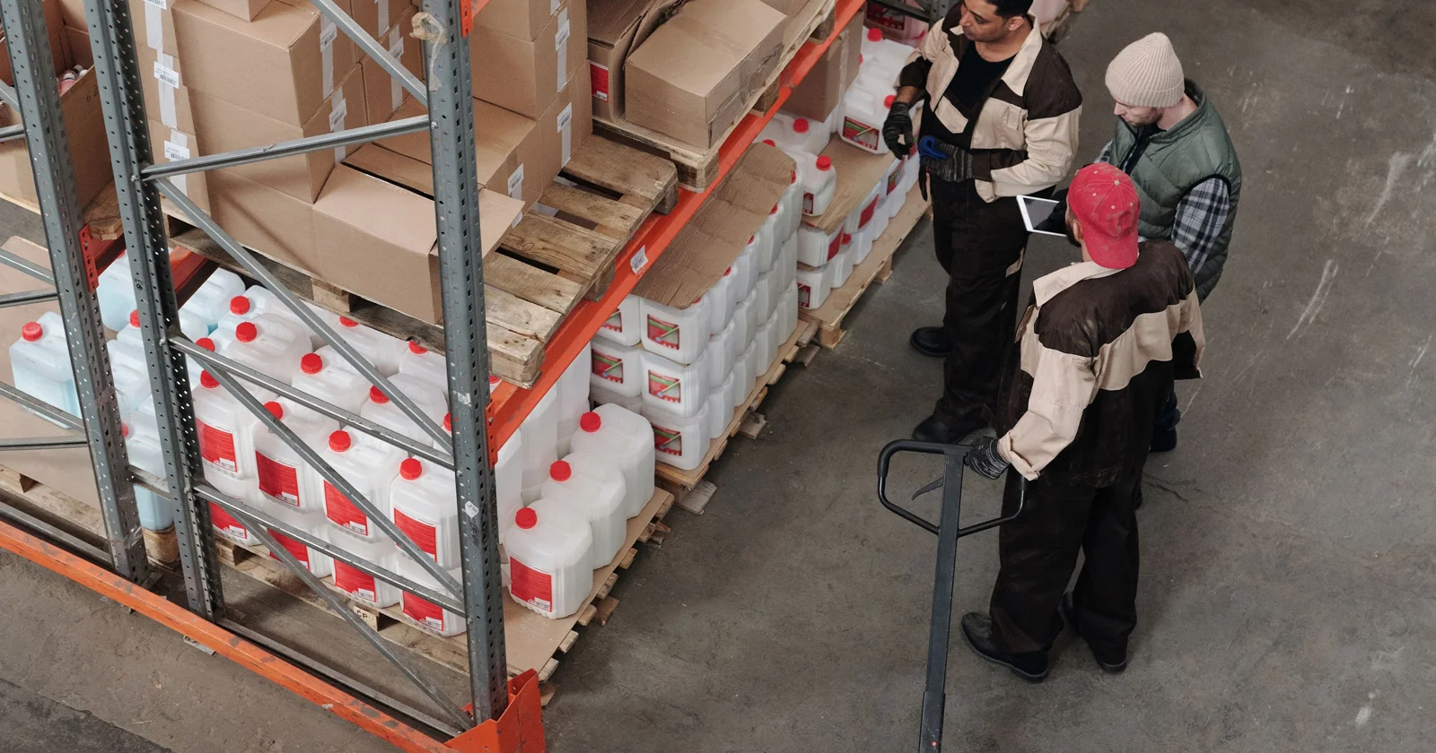 10 Uses of AI in Warehousing That Can Save Money